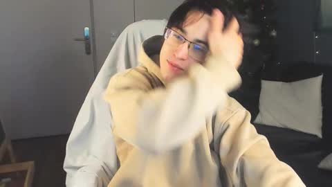 Snapshot of mark_piers chatting on December 5, 2025, 6:00 am mark online show from December 5, 2025, 6:00 am