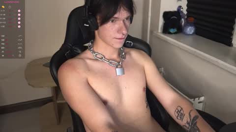 Mark online show from October 15, 2025, 7:58 pm