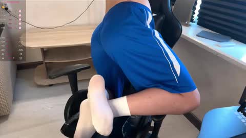 Mark online show from December 14, 2025, 11:26 am