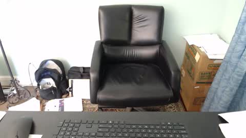 Snapshot of markinwest chatting on October 17, 2025, 7:38 pm MarkinWest online show from October 17, 2025, 7:38 pm