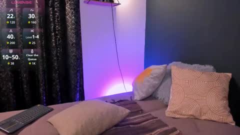 Mark Santos online show from November 18, 2025, 6:34 pm