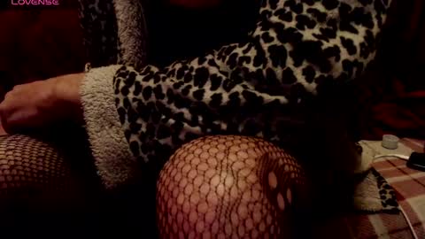 Simja online show from December 11, 2024, 8:28 pm