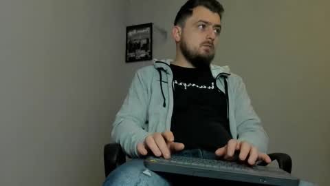 Snapshot of markwaynescr chatting on December 4, 2025, 6:27 pm MARK online show from December 4, 2025, 6:27 pm