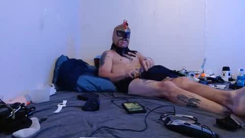 markymark101825061 online show from December 15, 2024, 1:46 am