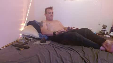 markymark101825061 online show from January 15, 2025, 8:58 pm