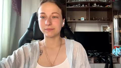 Lena online show from June 19, 2026, 3:22 am
