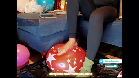 Snapshot of marleymadness9 chatting on September 24, 2025, 1:42 am MarleyAquafina online show from September 24, 2025, 1:42 am