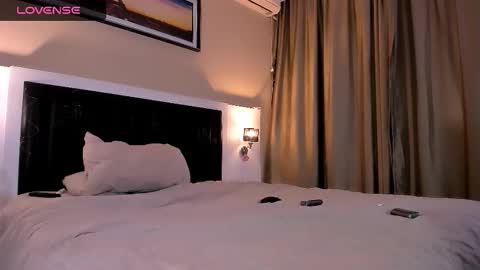 -- Mari -- online show from February 12, 2026, 11:27 am