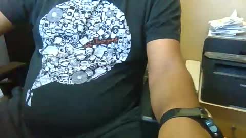 Snapshot of marriedandfrisky chatting on October 31, 2025, 1:34 pm Married Horny Guy online show from October 31, 2025, 1:34 pm