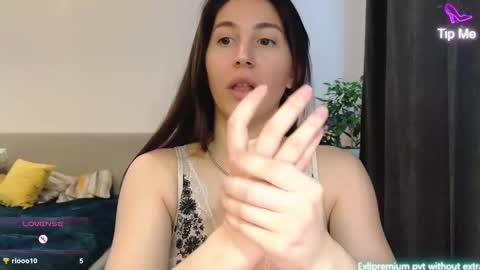 marrycolins online show from February 20, 2026, 3:47 am