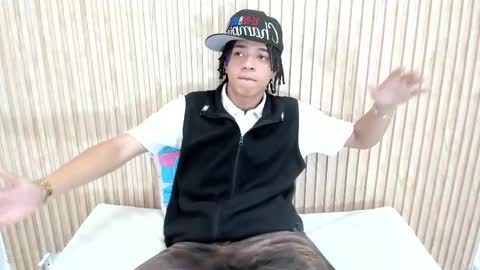 MARSHALL online show from October 4, 2025, 12:58 pm