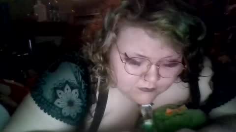 Snapshot of marshallmarx517 chatting on May 5, 2026, 1:24 am marshallmarx517 online show from May 5, 2026, 1:24 am