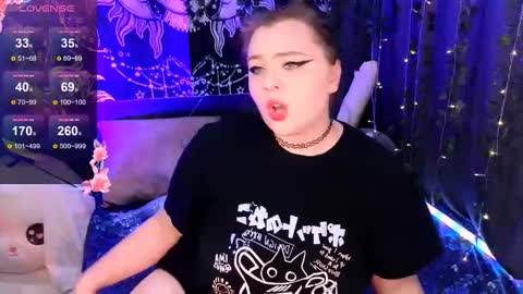 marshmallowbeauty_ online show from November 9, 2025, 7:01 pm