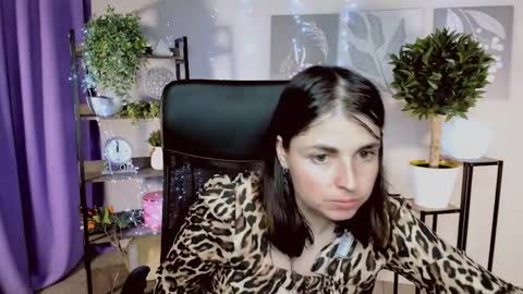 martaedams online show from April 1, 2026, 1:41 pm