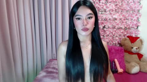 Snapshot of martha_fox chatting on December 21, 2024, 10:50 am DONT FORGET TO FOLLOW ME AND GIVE ME A THUMBS UP GUYS- martha online show from December 21, 2024, 10:50 am