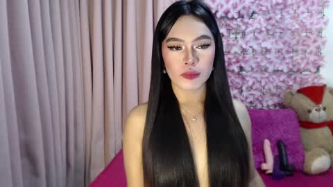 Snapshot of martha_fox chatting on January 9, 2025, 3:58 am DONT FORGET TO FOLLOW ME AND GIVE ME A THUMBS UP GUYS- martha online show from January 9, 2025, 3:58 am