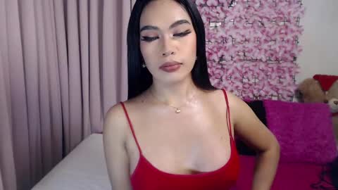 Snapshot of martha_fox chatting on February 15, 2025, 9:05 am DONT FORGET TO FOLLOW ME AND GIVE ME A THUMBS UP GUYS- martha online show from February 15, 2025, 9:05 am