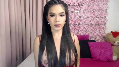 Snapshot of martha_fox chatting on February 21, 2025, 12:39 pm DONT FORGET TO FOLLOW ME AND GIVE ME A THUMBS UP GUYS- martha online show from February 21, 2025, 12:39 pm