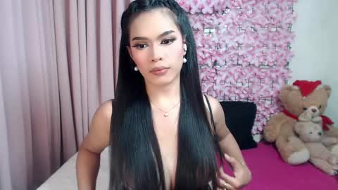 Snapshot of martha_fox chatting on March 12, 2025, 7:13 am DONT FORGET TO FOLLOW ME AND GIVE ME A THUMBS UP GUYS- martha online show from March 12, 2025, 7:13 am
