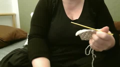 Snapshot of marthabriest chatting on December 22, 2024, 1:22 pm Martha online show from December 22, 2024, 1:22 pm