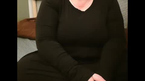 Snapshot of marthabriest chatting on January 10, 2025, 8:29 am Martha online show from January 10, 2025, 8:29 am