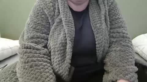 Snapshot of marthabriest chatting on February 13, 2025, 12:11 pm Martha online show from February 13, 2025, 12:11 pm