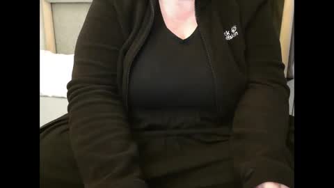 Snapshot of marthabriest chatting on February 14, 2025, 7:59 am Martha online show from February 14, 2025, 7:59 am