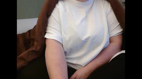 Snapshot of marthabriest chatting on March 6, 2025, 8:08 am Martha online show from March 6, 2025, 8:08 am