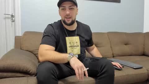 Snapshot of martiinsoul chatting on January 1, 2025, 1:37 am Martiinsoul online show from January 1, 2025, 1:37 am