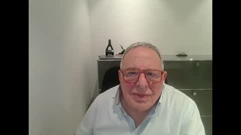Snapshot of martin_1947 chatting on February 21, 2025, 10:48 pm martin_1947 online show from February 21, 2025, 10:48 pm