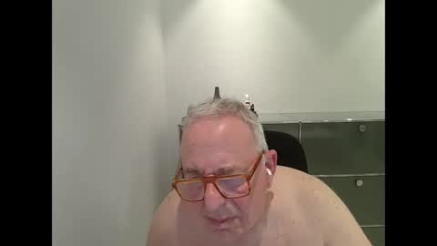 Snapshot of martin_1947 chatting on September 18, 2025, 10:01 pm martin_1947 online show from September 18, 2025, 10:01 pm