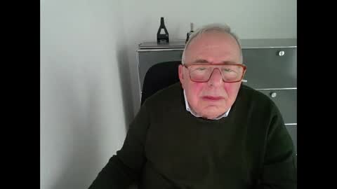 Snapshot of martin_1947 chatting on October 13, 2025, 3:45 pm martin_1947 online show from October 13, 2025, 3:45 pm