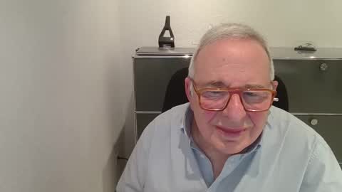 Snapshot of martin_1947 chatting on November 19, 2025, 9:48 pm martin_1947 online show from November 19, 2025, 9:48 pm