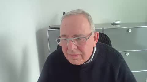 Snapshot of martin_1947 chatting on February 1, 2026, 12:26 pm martin_1947 online show from February 1, 2026, 12:26 pm