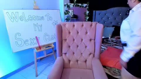   MARTINA   online show from March 7, 2025, 12:34 pm