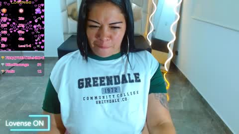 Snapshot of martina_tay chatting on January 10, 2025, 9:23 am Hey im martina online show from January 10, 2025, 9:23 am