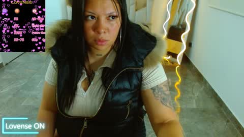 Snapshot of martina_tay chatting on January 22, 2025, 2:48 am Hey im martina online show from January 22, 2025, 2:48 am