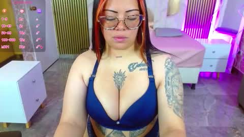 Snapshot of martina_tay chatting on November 13, 2025, 3:49 am Hey im martina online show from November 13, 2025, 3:49 am