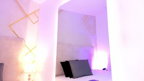 Martina  online show from April 11, 2026, 7:18 pm