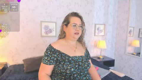 Snapshot of martinacurvy_ chatting on June 4, 2026, 10:21 am Martina Caicedo online show from June 4, 2026, 10:21 am