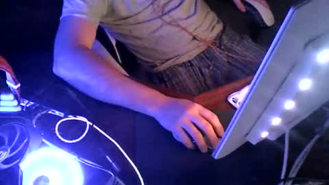 Snapshot of martingillesg chatting on March 28, 2026, 12:54 am martingillesg online show from March 28, 2026, 12:54 am