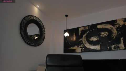 Snapshot of martinnabonnet chatting on January 5, 2025, 10:32 am Martinna Bonnet online show from January 5, 2025, 10:32 am