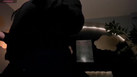 Snapshot of martinnabonnet chatting on March 10, 2025, 10:15 am Martinna Bonnet online show from March 10, 2025, 10:15 am