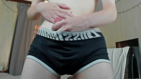 martintw_17 online show from May 22, 2026, 3:13 am