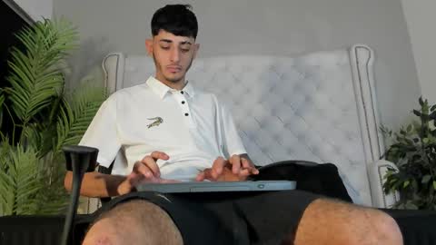 Martonny online show from December 3, 2025, 3:25 am