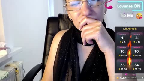 Snapshot of marvel1_ chatting on December 3, 2024, 11:22 am marvel1_ online show from December 3, 2024, 11:22 am