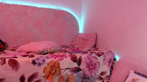 mary_creaamy online show from February 7, 2025, 8:22 am