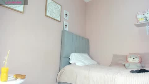 Snapshot of mary_cute9 chatting on November 22, 2025, 12:26 pm mary_cute9 online show from November 22, 2025, 12:26 pm