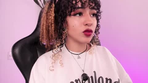 Snapshot of mary_jane_lovers chatting on December 3, 2024, 10:07 pm Mary Jane online show from December 3, 2024, 10:07 pm