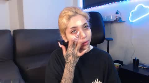 Snapshot of mary_janness chatting on February 26, 2025, 2:36 pm                      100   online show from February 26, 2025, 2:36 pm